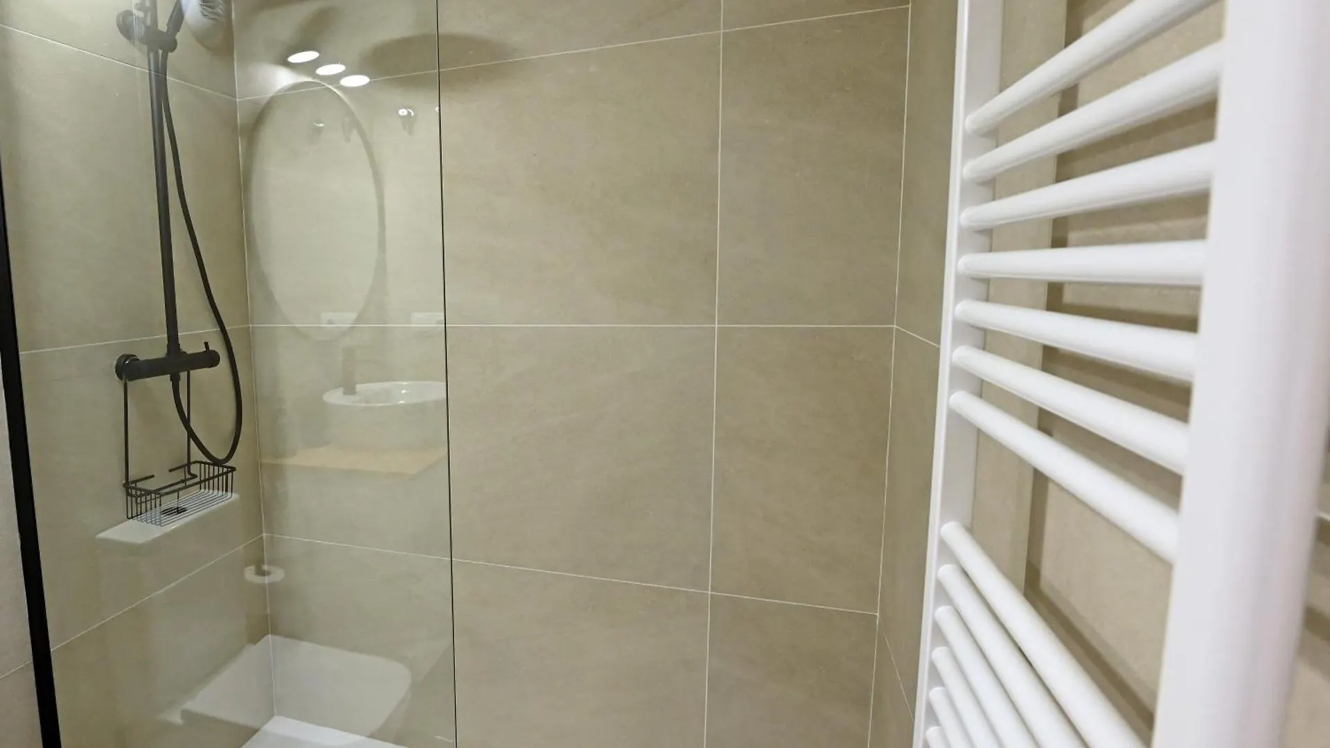 Apartamentos Bahia&Arena Santander Apartment